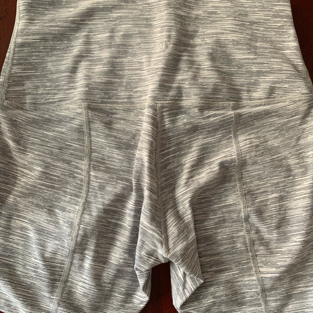 Lululemon leggings - Picture 3 of 5